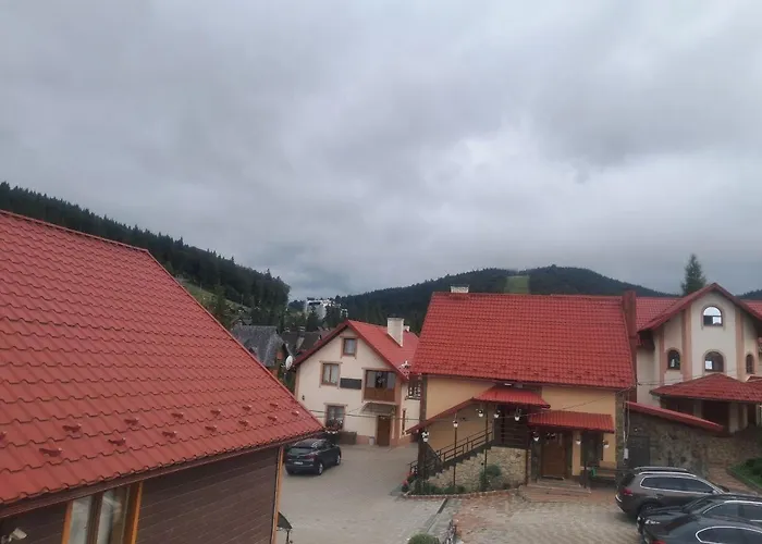 Гостинний Двір Вишня Буковель
